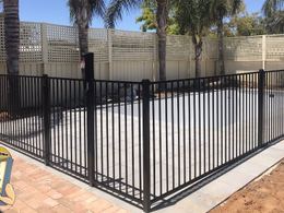 Aluminium flat top pool fencing