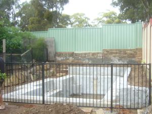 Aluminium pool fencing