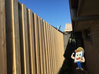 Lapped timber fencing